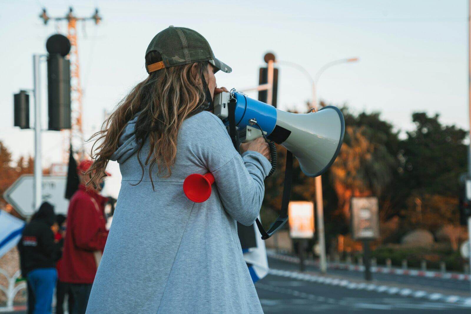 Одеса за чесну владу і чисте повітря — флешмоб проти демонтажу зарядних станцій для електромобілів