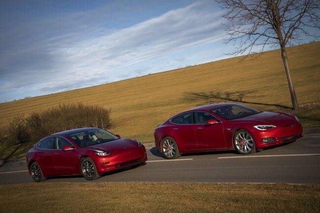 Tesla Model 3 vs Tesla Model S: Comparison of two flagship electric cars