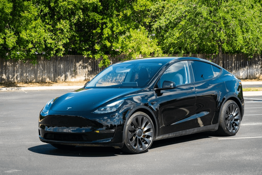 Tesla Model Y: an overview of features and characteristics