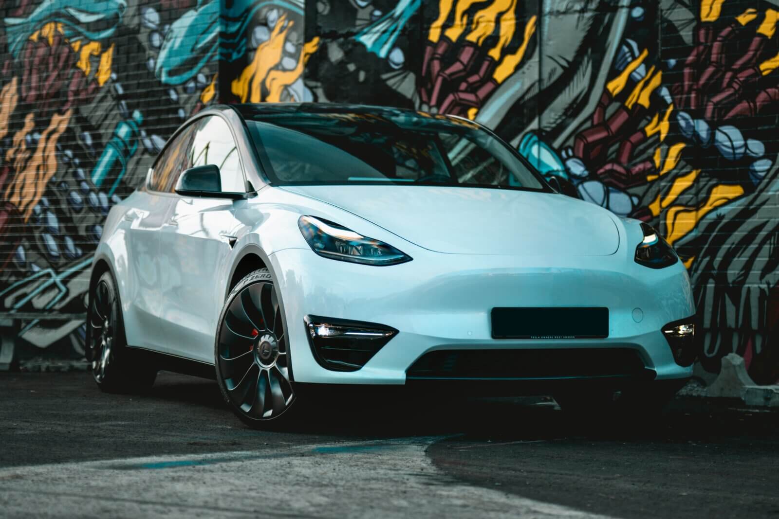 Tesla Model Y: an overview of features and characteristics