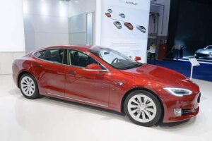 Tesla Model S 75D: характеристики и преимущества