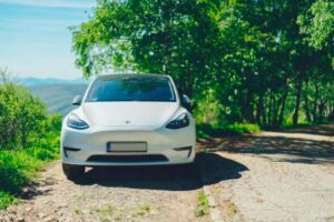 Детальний Огляд Tesla Model Y Long Range: Характеристики та Можливості