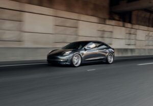 Мобільна зарядна станція для Tesla Model 3 Dual Motor Long Range