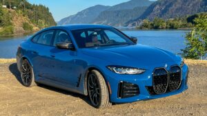 BMW i4 or Mercedes-Benz EQE: which is better for a Ukrainian driver?