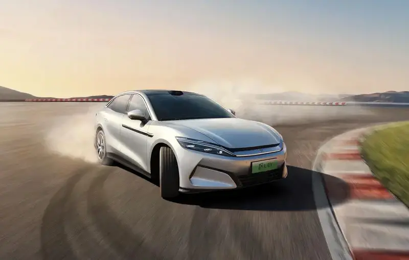 BYD Han L: огляд великого електроседана для щоденної поїздки без зайвого шуму