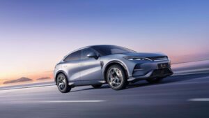 BYD Song L vs Tesla Model Y: что выбрать украинскому водителю?