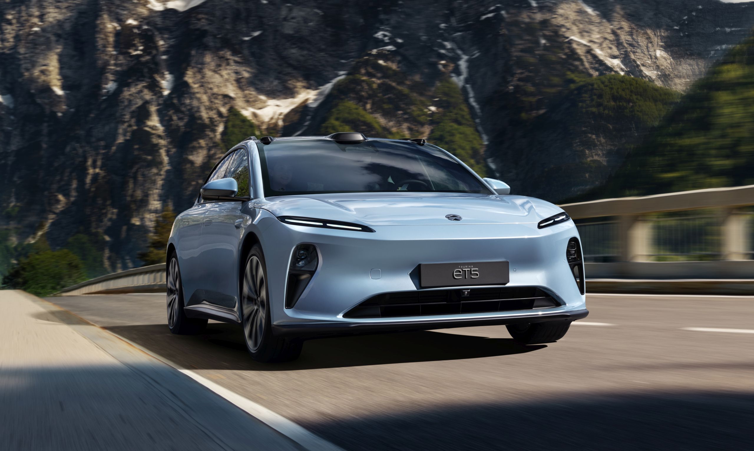 NIO ET5 Touring Огляд: електроуніверсал для тих, хто не хоче обирати між динамікою та практичністю
