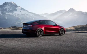 Yang Wang U8L vs Tesla Model Y: what to choose for a Ukrainian driver