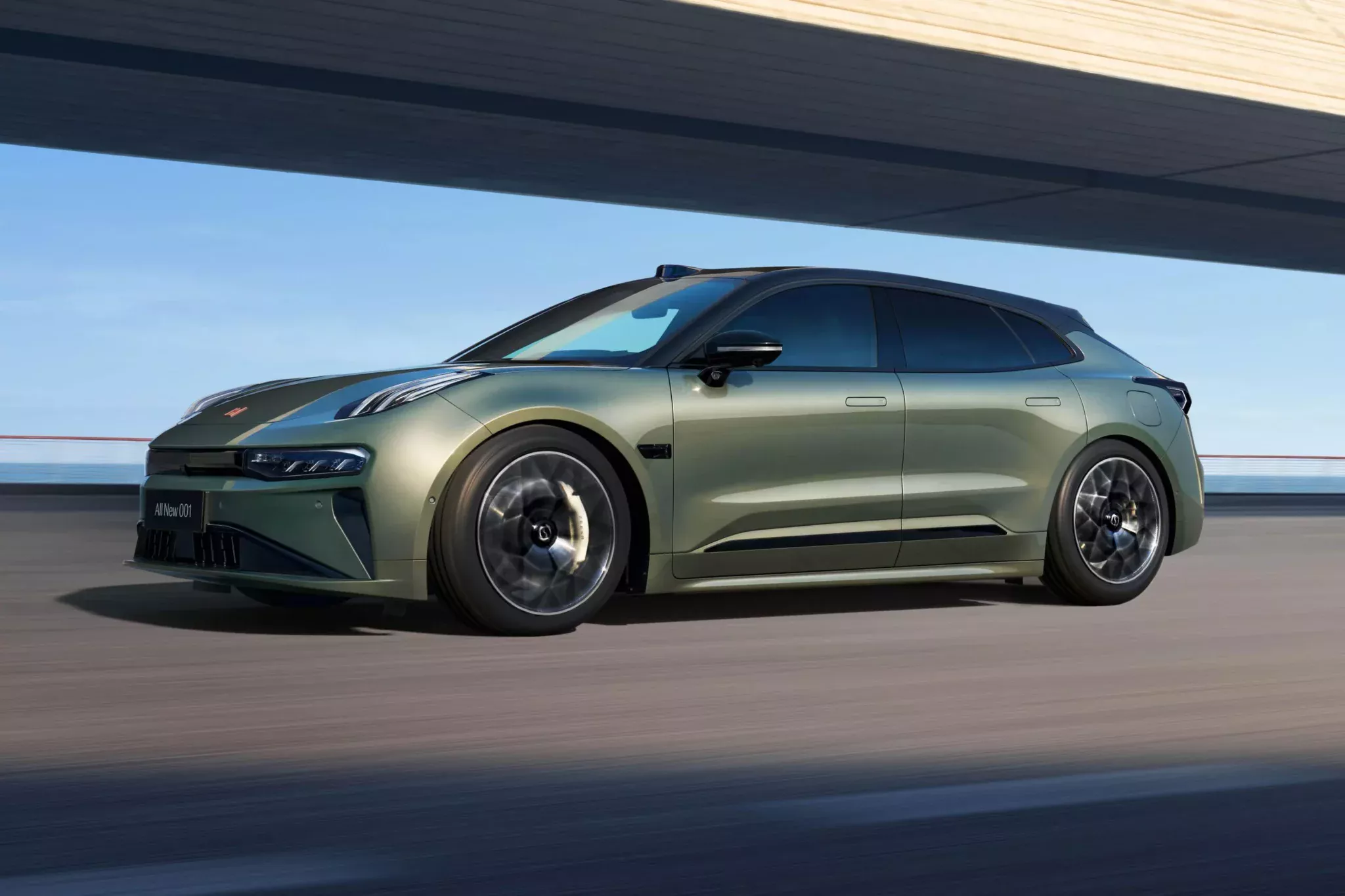 Zeekr 001: огляд електрошутинг-брейка з Китаю