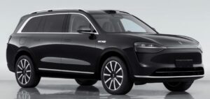 Aito M9 and Tesla Model 3: a choice between comfort and minimalism