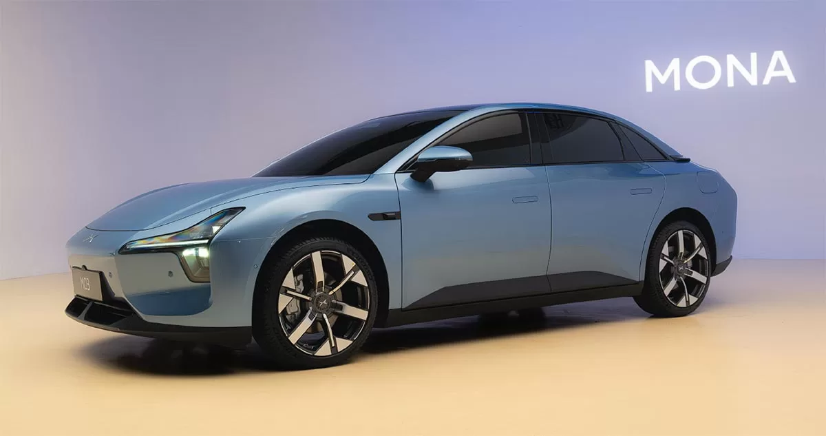 Xpeng Mona M03 vs Tesla Model 3: порівняння двох електрокарів