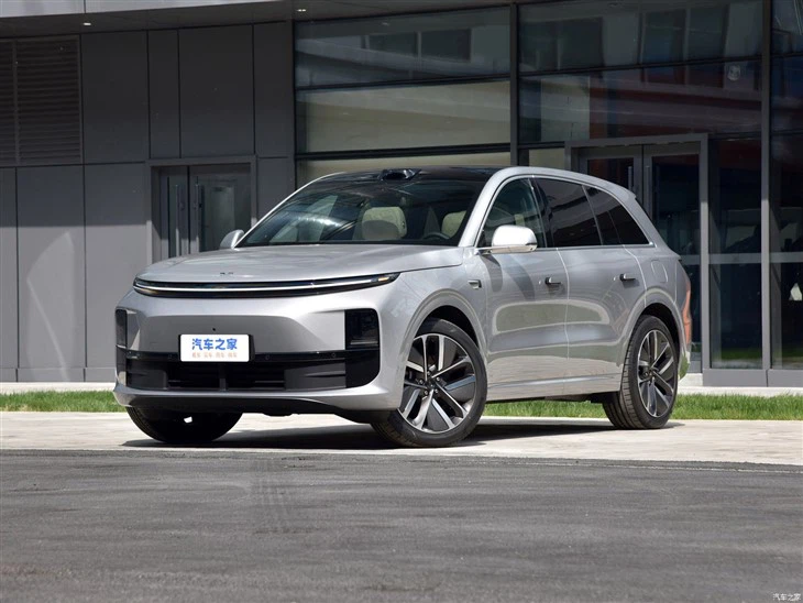 Li Auto L6: огляд сімейного кросовера без зайвого пафосу