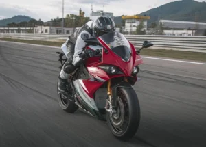 Energica Ego: максимальна швидкість 245 км/год — повний огляд 2026