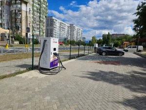 Как заряжать Tesla Model X в Украине: Особенности и советы